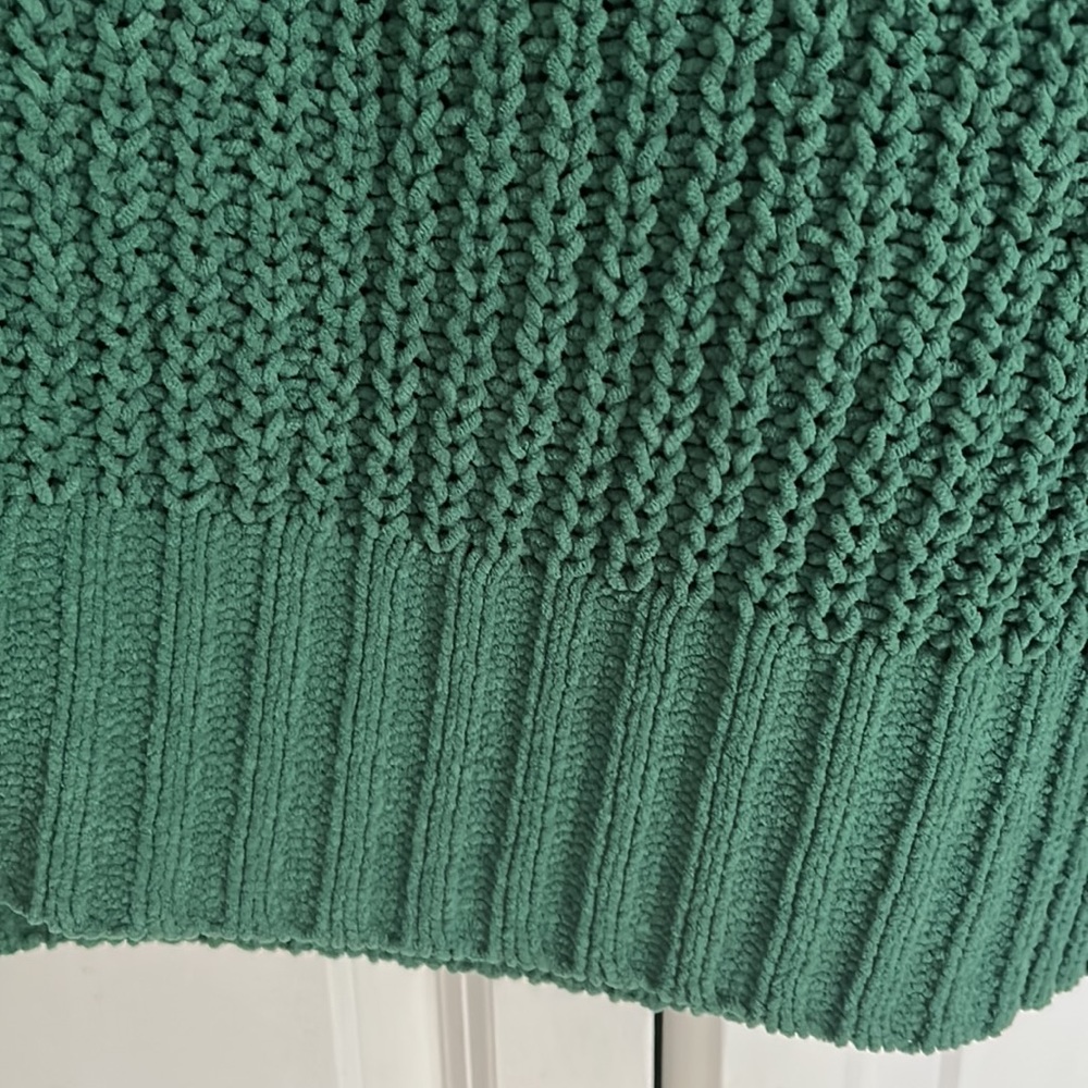 american eagle sweater - Picture 3 of 3